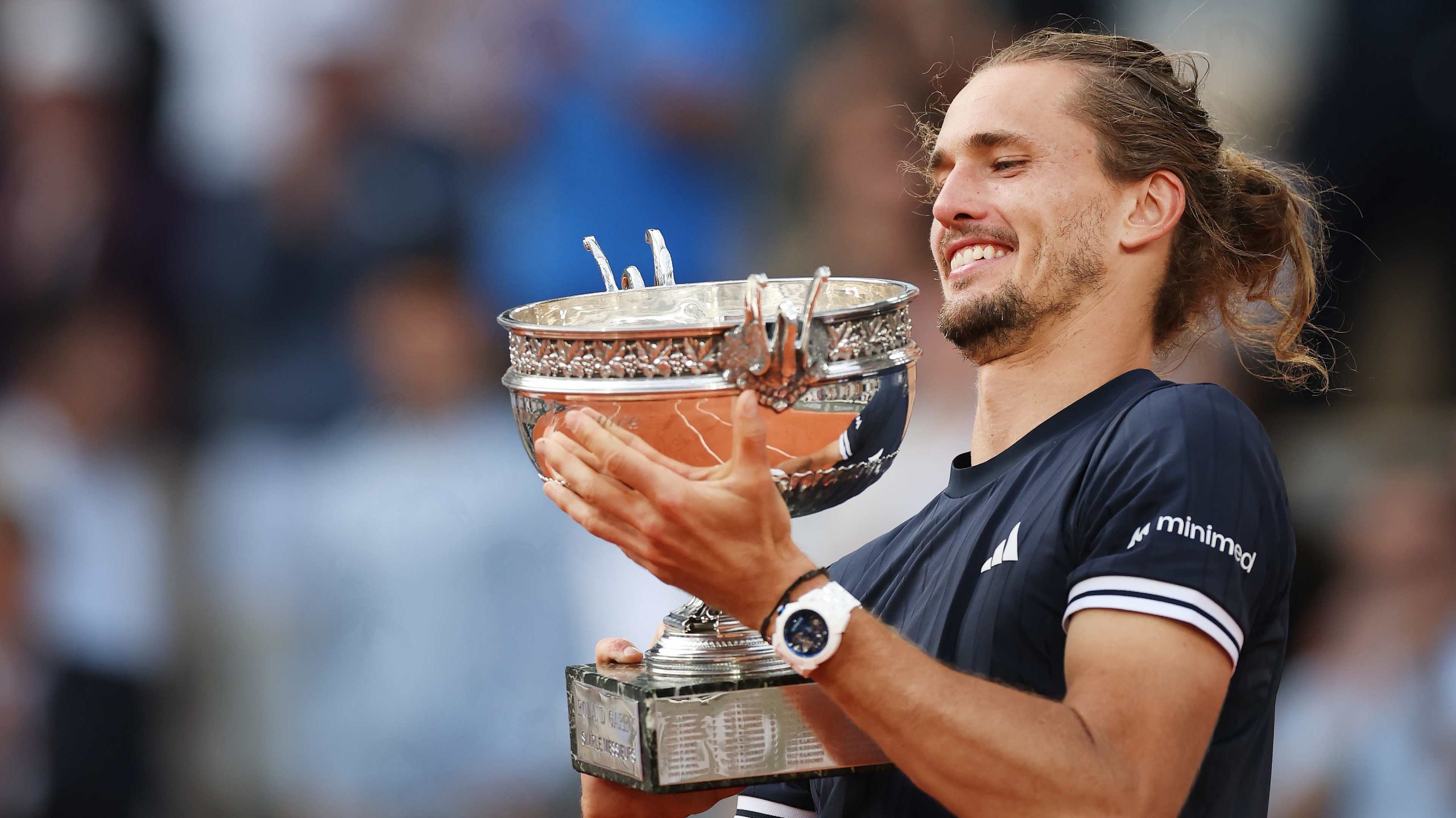 Zverev sonunda şeytanın bacağını kırdı!